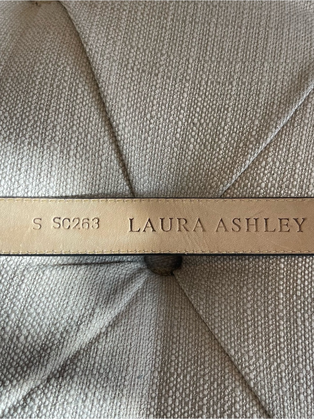 Laura Ashley Classic Black Leather Belt w/ Gold Buckle Women’s size Small - Picture 2 of 8